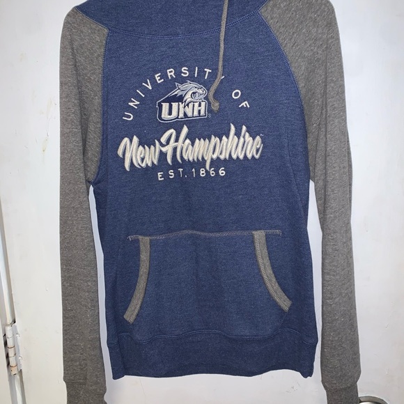 UNH Sweatshirt - Picture 1 of 2